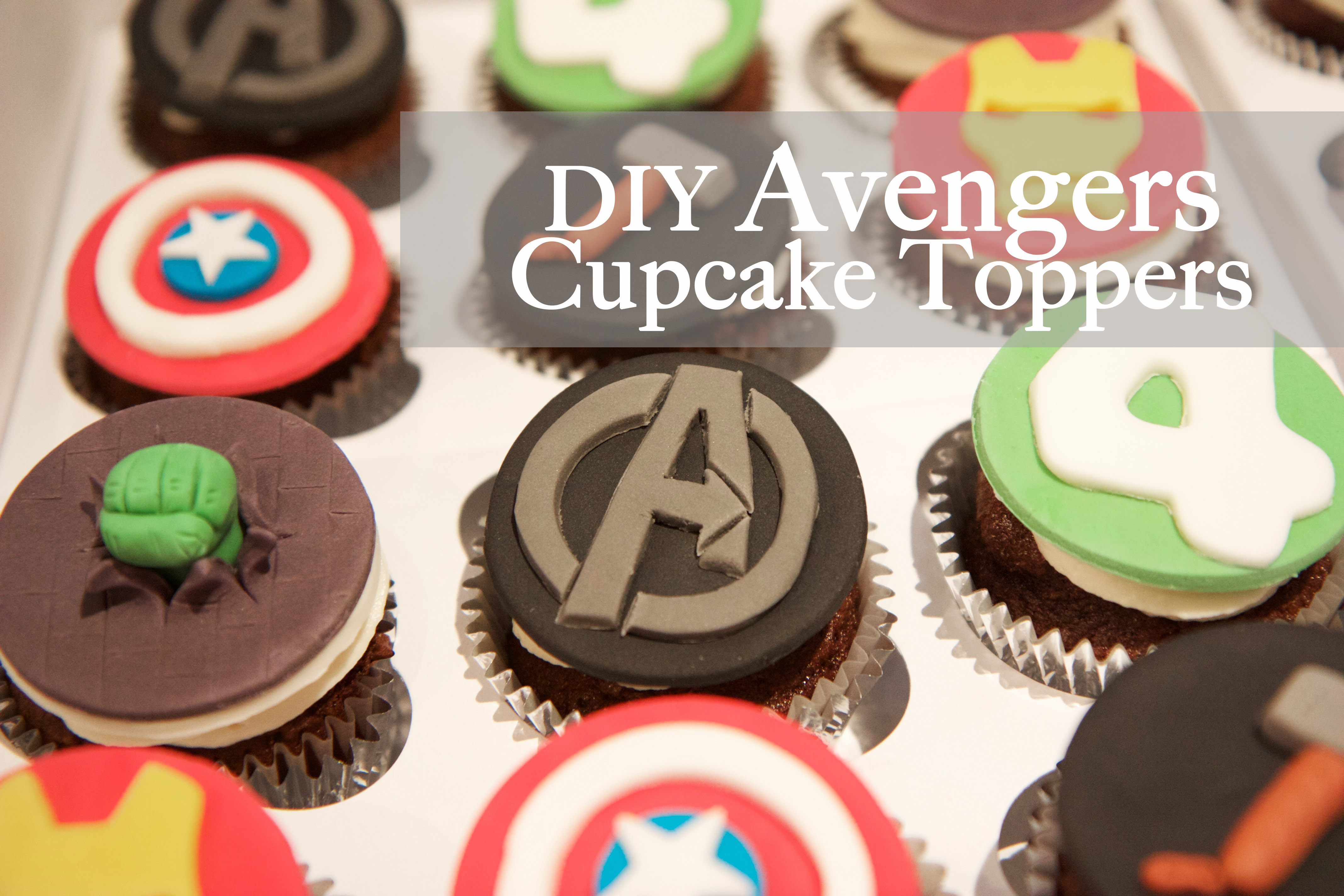 24 Muffin & Cupcake Aufleger  Oblate Fondant The Avengers C3